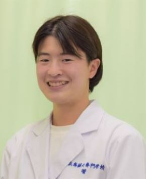 菅 彩乃